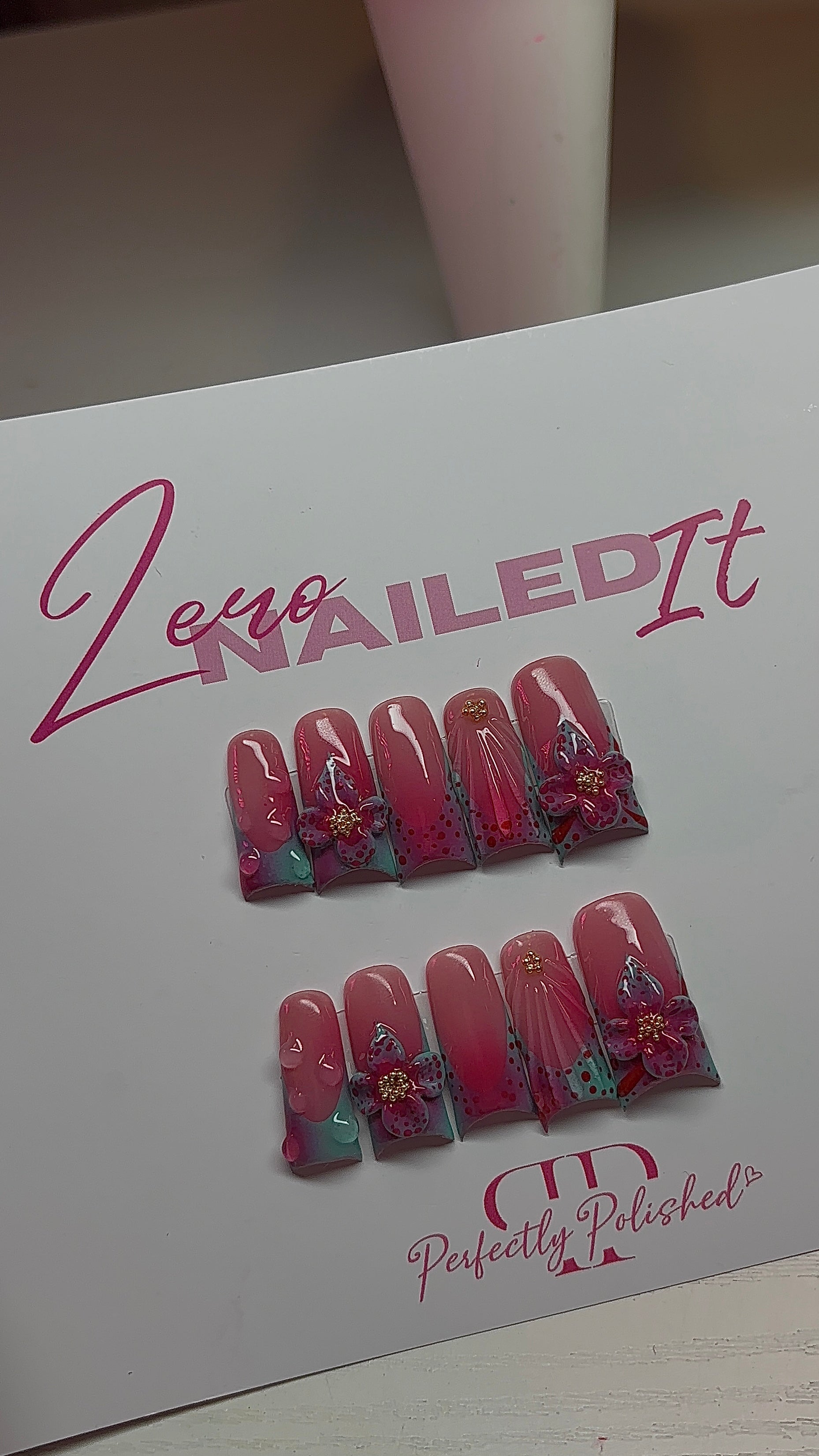 CUSTOM press ons ♡